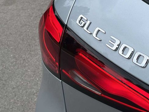 Used 2026 Mercedes-Benz GLC 300 4MATIC image 25