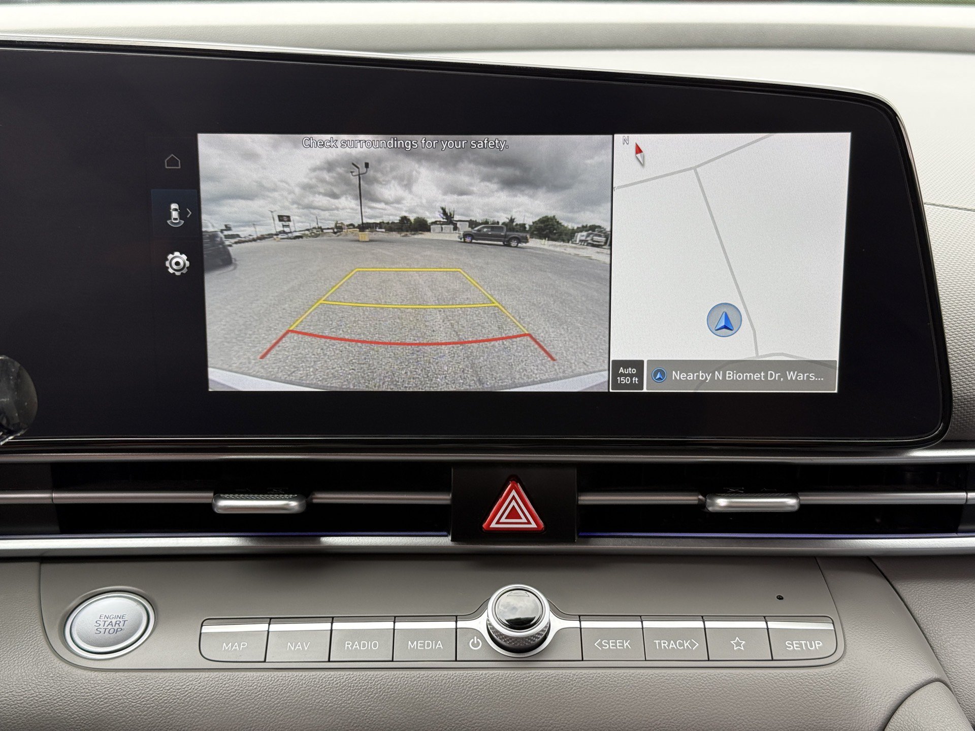 Used 2025 Hyundai Elantra SEL FWD image 14