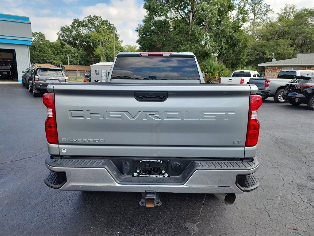 Used 2025 Chevrolet Silverado 3500 LT AWD/4WD image 6