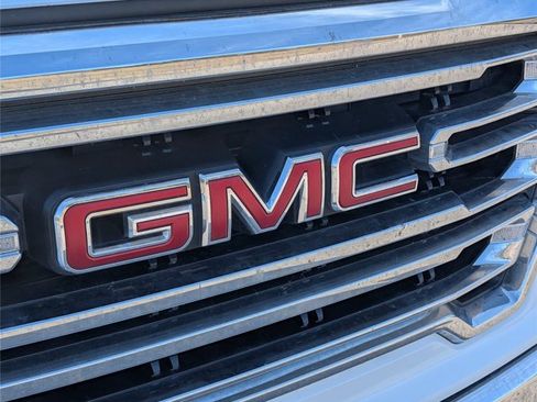 Used 2019 GMC Sierra 1500 SLT w/ SLT Premium Package AWD/4WD image 12