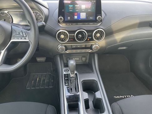 Used 2025 Nissan Sentra SV FWD image 17