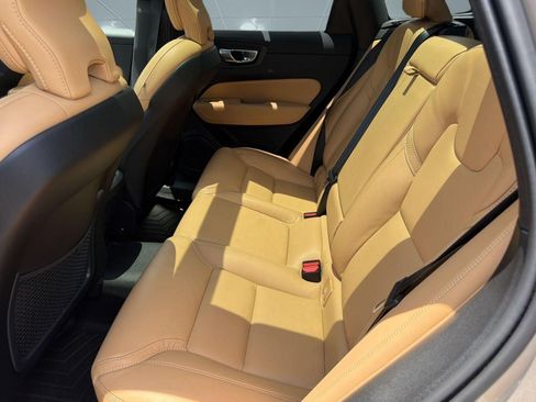 Used 2024 Volvo XC60 B5 Ultimate AWD/4WD image 15