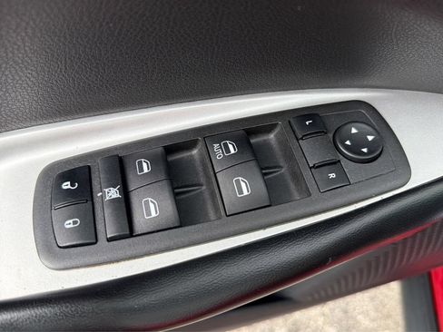 Used 2020 Dodge Journey SE w/ SE Popular Equipment Group FWD image 33