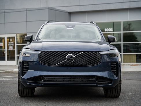 New 2026 Volvo XC90 B6 Ultra w/ Lounge Package image 2