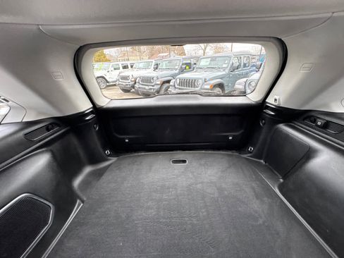 Used 2023 Jeep Grand Cherokee 4WD 4xe w/ Luxury Tech Group II image 37