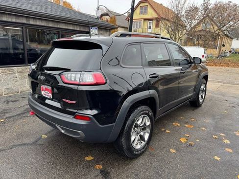 Used 2019 Jeep Cherokee Trailhawk w/ Cold Weather Group image 6