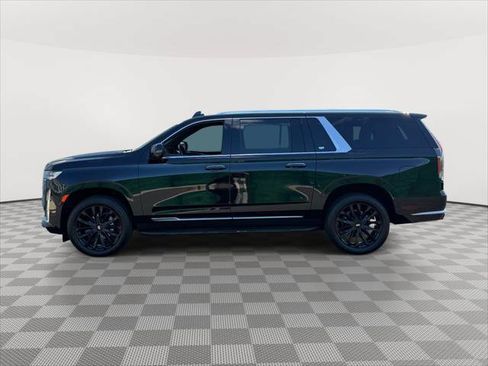 Used 2024 Cadillac Escalade ESV Premium Luxury AWD/4WD image 4