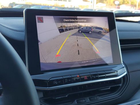 Used 2024 Jeep Compass Trailhawk w/ Trailhawk Elite Group image 18