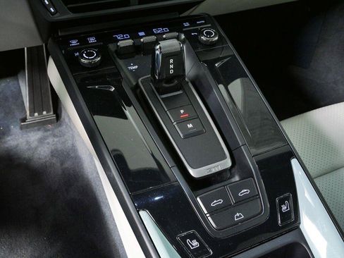 Certified 2025 Porsche 911 Carrera RWD image 18