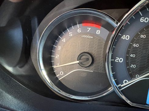Used 2014 Toyota Corolla LE FWD image 29