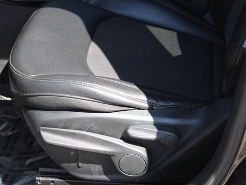 Used 2019 Jeep Compass Latitude FWD image 16
