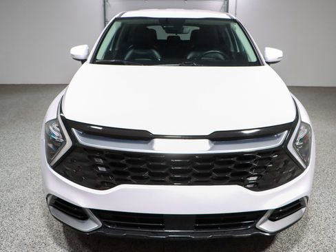 Used 2023 Kia Sportage EX image 4