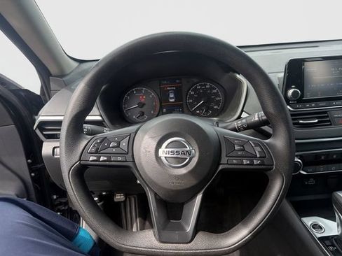 Used 2023 Nissan Altima 2.5 S FWD image 18