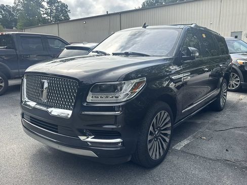 Used 2019 Lincoln Navigator L Reserve AWD/4WD image 3
