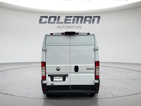 Used 2024 RAM ProMaster 2500 w/ Convenience Group FWD image 4