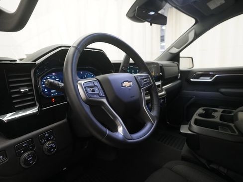 Used 2024 Chevrolet Silverado 1500 LT AWD/4WD image 20