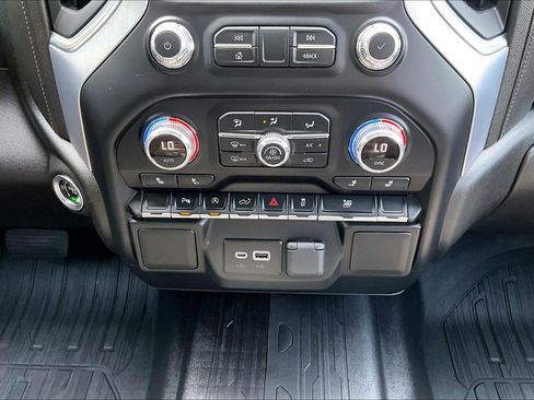 Used 2022 GMC Sierra 1500 SLE w/ Driver Alert Package I AWD/4WD image 24