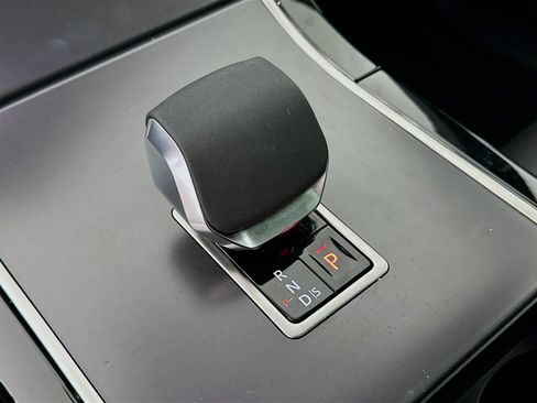 Used 2026 Land Rover Range Rover Velar S AWD/4WD image 28