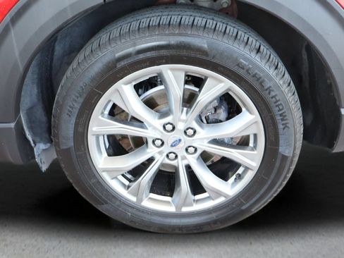 Used 2020 Ford Explorer XLT w/ Equipment Group 202A RWD image 9