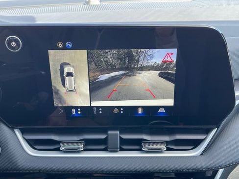 New 2026 Chevrolet Equinox LT w/ Convenience Package II image 12