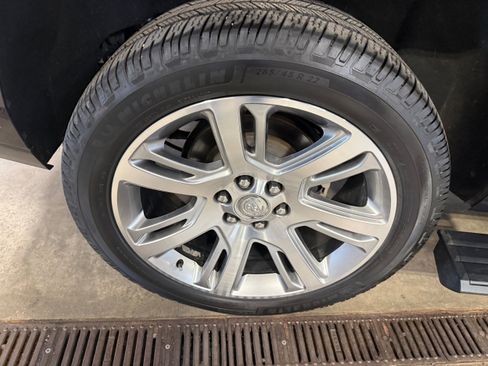 Used 2015 Cadillac Escalade Premium AWD/4WD image 19