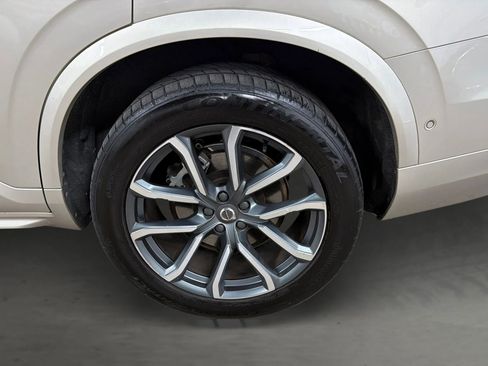 Used 2016 Volvo XC90 T6 Momentum w/ Momentum Plus Package AWD/4WD image 47