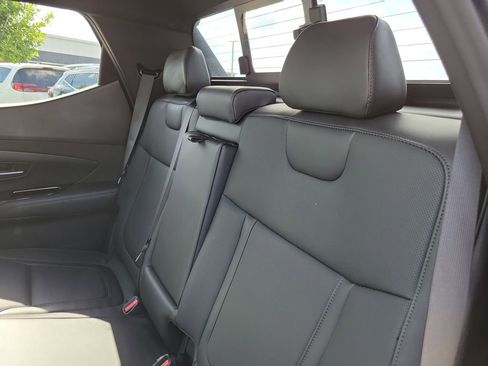 Used 2025 Hyundai Santa Cruz SEL FWD image 12