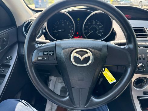 Used 2011 MAZDA MAZDA3 i Sport FWD image 18