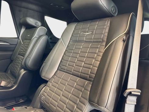 Used 2026 Cadillac Escalade V w/ LPO, ONYX Package AWD/4WD image 15