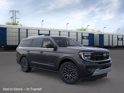 New 2026 Ford Expedition Platinum image 7