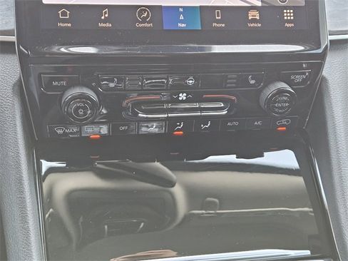 Used 2023 Jeep Grand Cherokee L Limited image 18