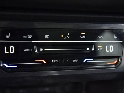 Certified 2024 Volkswagen Tiguan SE AWD/4WD image 15