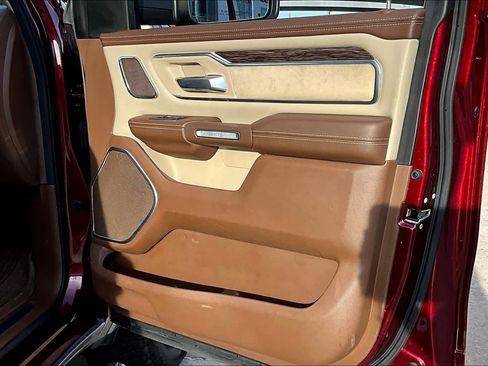 Used 2019 RAM 1500 Laramie image 15