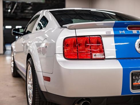 Used 2009 Ford Mustang Shelby GT500 RWD image 39