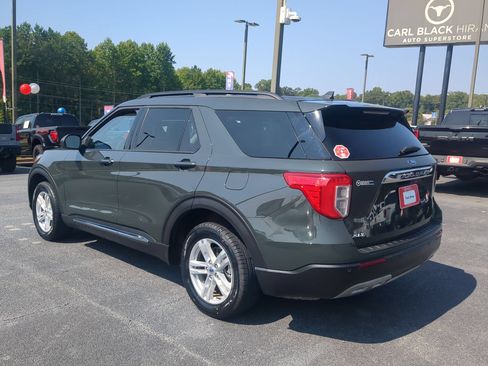 Used 2024 Ford Explorer XLT w/ Equipment Group 202A RWD image 7