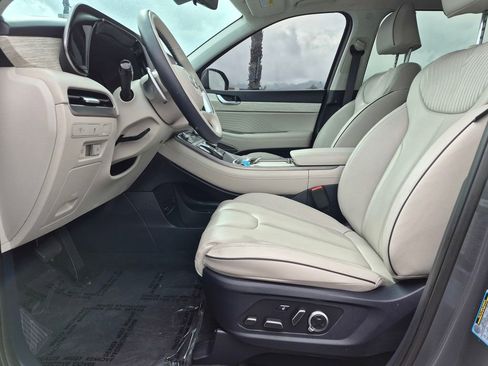 Used 2024 Hyundai Palisade Calligraphy image 11