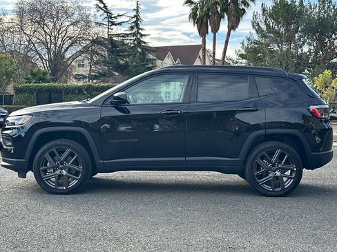 New 2026 Jeep Compass Latitude image 6