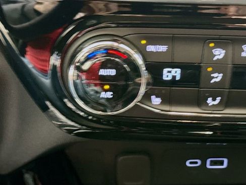 New 2026 Chevrolet Trax LT image 21