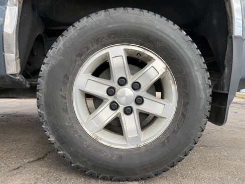 Used 2010 GMC Sierra 1500 SLE image 31