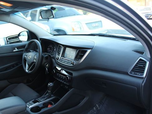 Used 2018 Hyundai Tucson SEL image 21