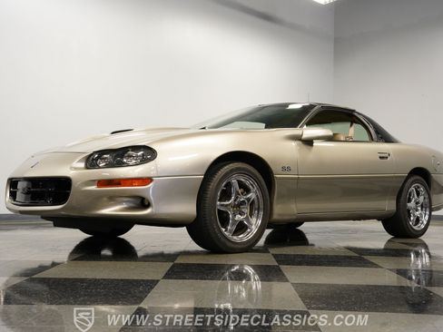 Used 2002 Chevrolet Camaro Z28 w/ SS Performance/Appearance Pkg RWD image 22