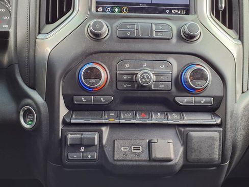 Certified 2021 Chevrolet Silverado 1500 RST image 16