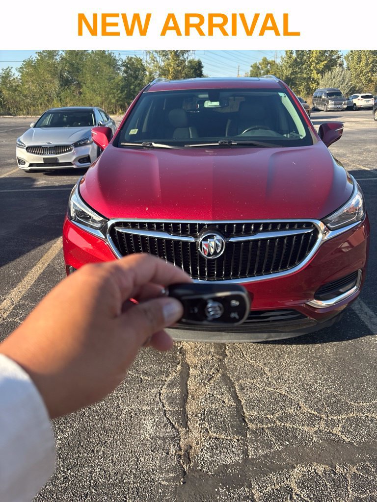 Used 2020 Buick Enclave Essence w/ Sound and Sites Package AWD/4WD image 1