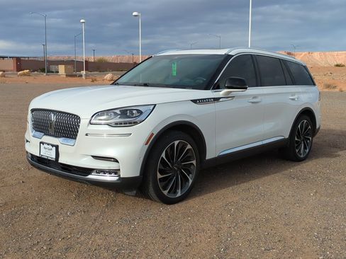 Used 2021 Lincoln Aviator Reserve w/ Equipment Group 202A image 8