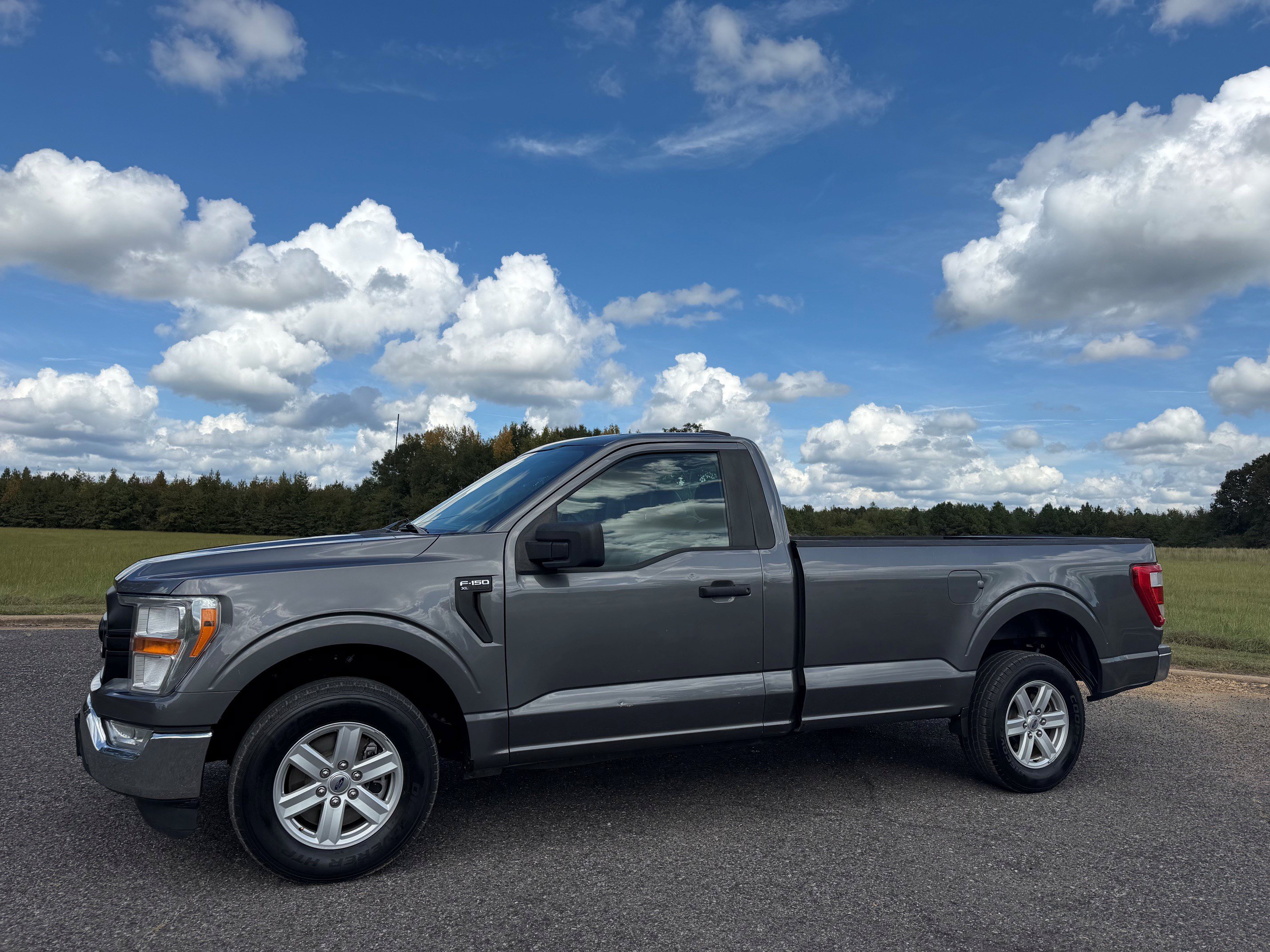 Used 2022 Ford F150 XL w/ Equipment Group 101A High RWD image 1
