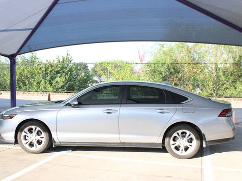 Used 2024 Honda Accord LX image 2