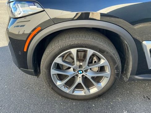 Used 2025 BMW X5 xDrive40i image 12