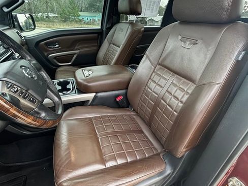 Used 2021 Nissan Titan Platinum Reserve w/ Moonroof Package image 10
