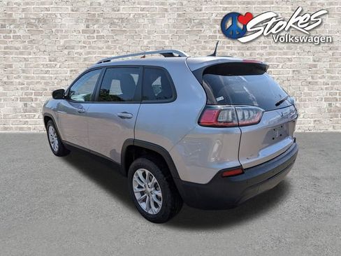 Used 2020 Jeep Cherokee Latitude FWD image 6
