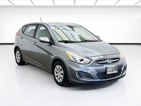 Used 2016 Hyundai Accent SE FWD image 3